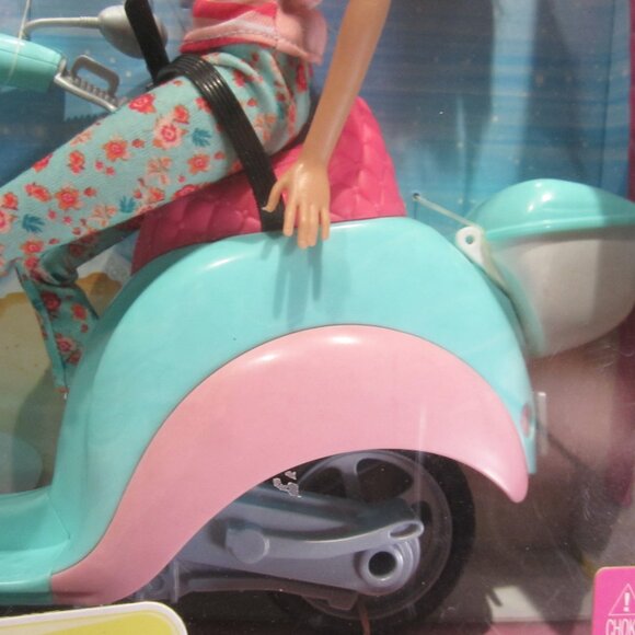 Barbie Glam Scooter 2013 Toy Play Set - New in Box (Box Damage) - Picture 13 of 14